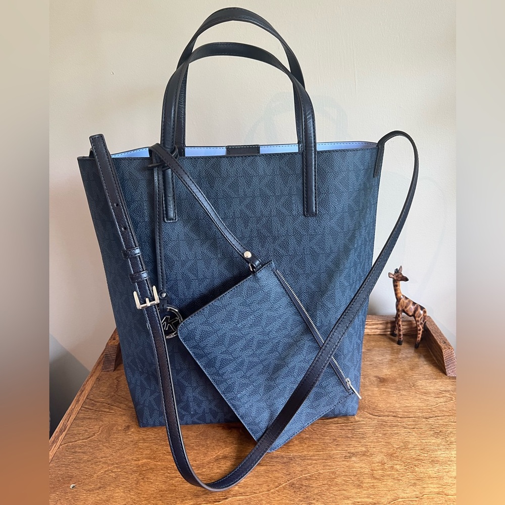 Michael Kors Large Hayley Blue Tote